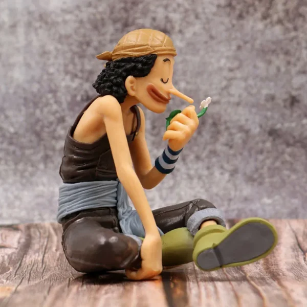 Usopp Figurine: Smelling Flower Figures 11